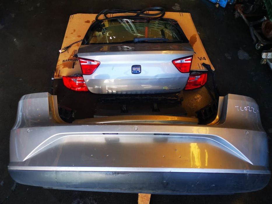 Seat Toledo IV (KG3) - Traseira Completa MALA PARACHOQUES TRÁS FAROLIM