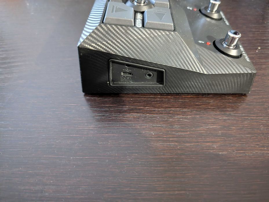 ZOOM G2 FOUR multiefekt gitarowy procesor efektów gitarowych