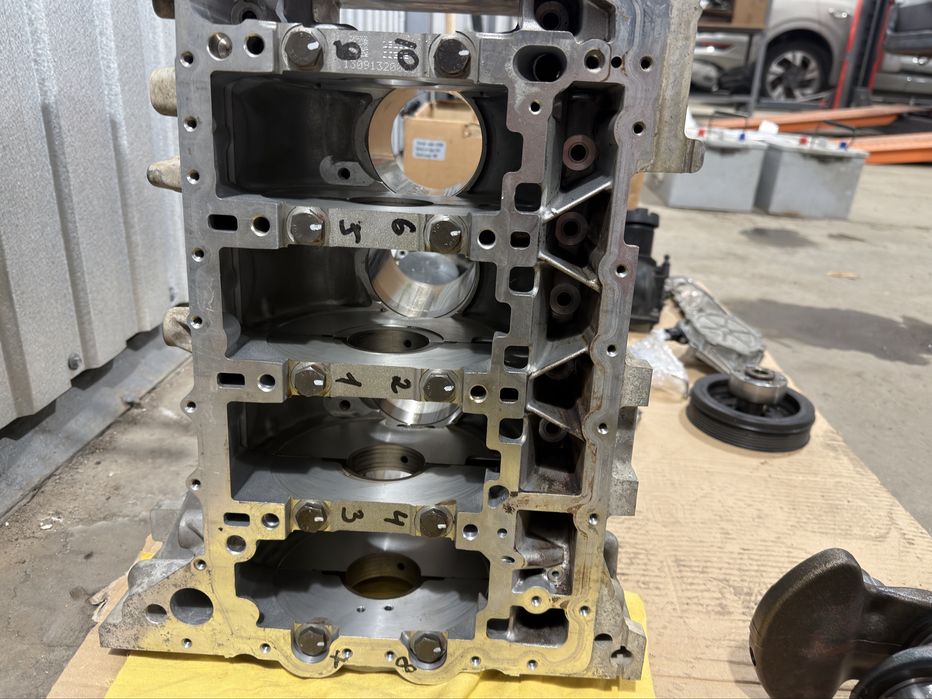 Блок та колінвал n20b20 bmw