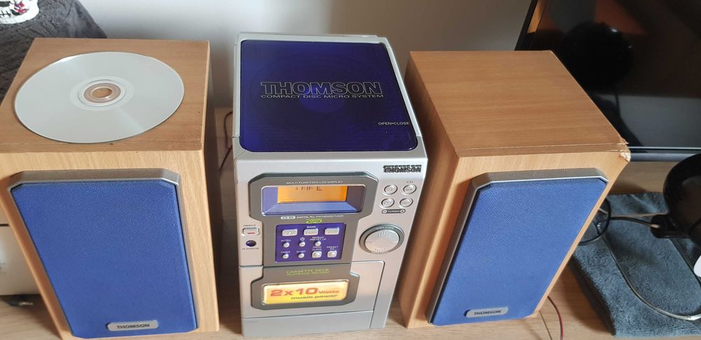 Wieża Thomson ,kasety,radio,cd