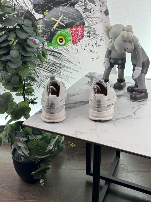 Кросівки On Cloud Sky 37.5 розмір Е10061