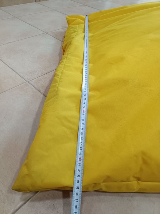 Pouffe amarelo exterior/interior