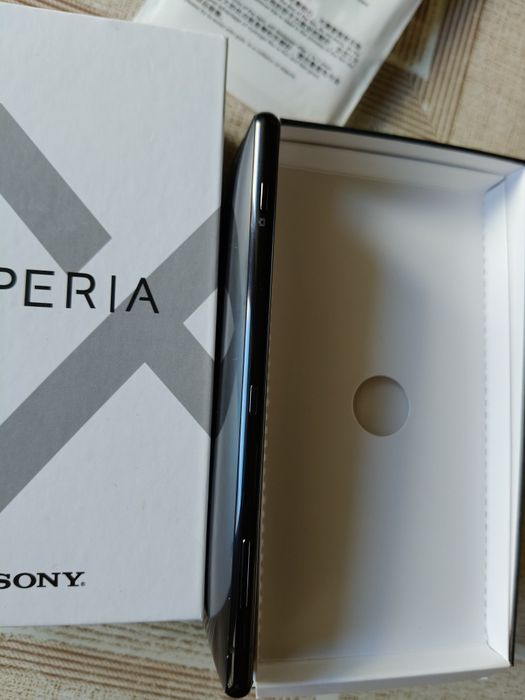 Смартфон Sony Xperia XZ2 Premium H8166 Chrome Black 5.8" 6/64 GB GPS