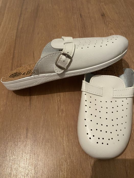 Тапочки медецинськи.