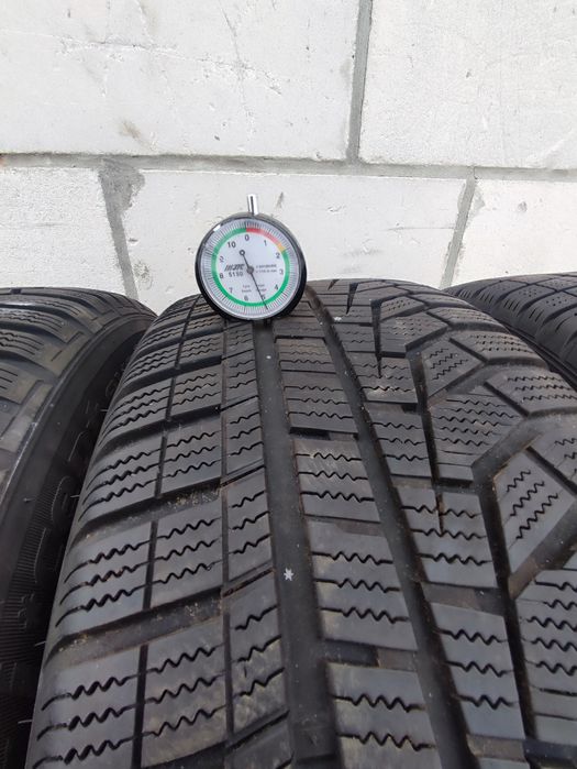 Шини зимові 225/55R16 Hankook