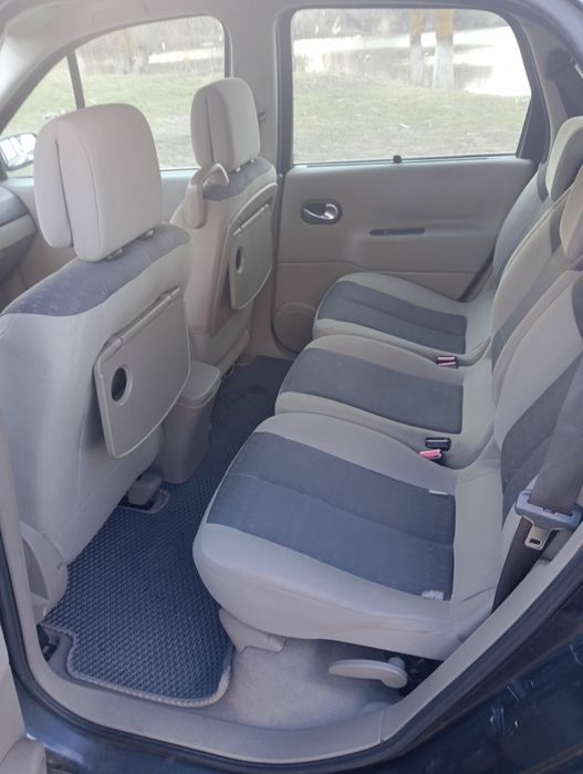 grand renault scenic 2