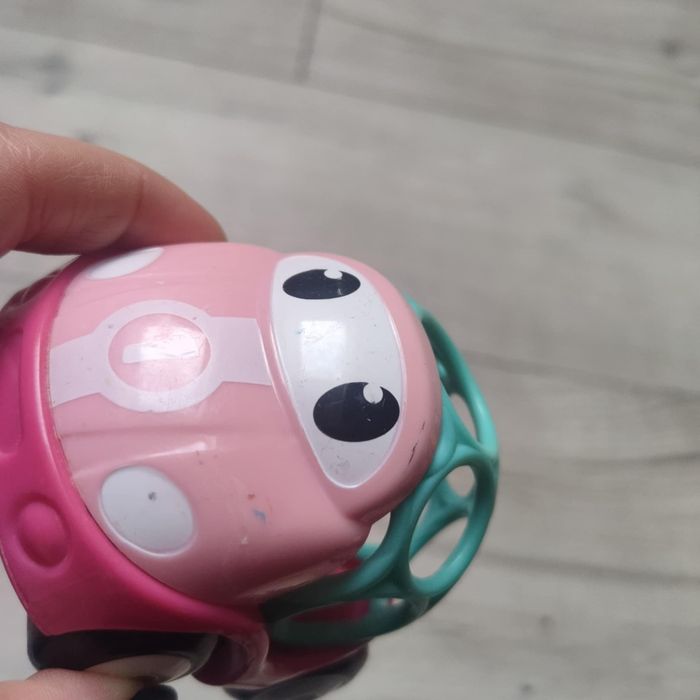 Oball go grippers różowy samochodzik autko dla dziewczynki