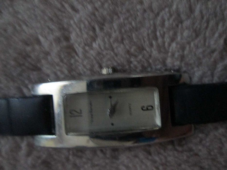 Vários relógios e calcas tamanho 40