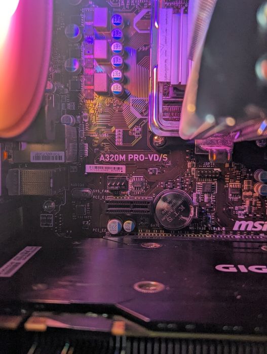 Ryzen 5 | GTX 1070 | 16 RAM | SSD 240Gb + HDD 1TB