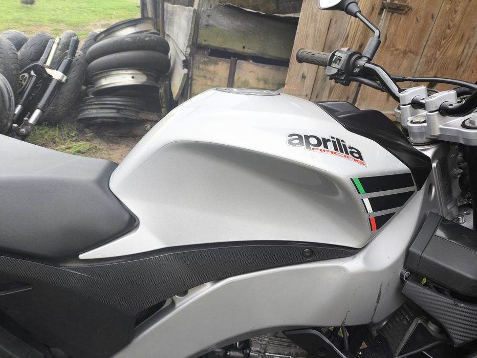 Aprilia RS4 tuono nakładka baku