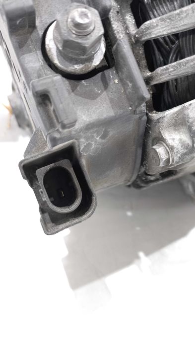 Alternador BMW Serie 3/4/5/X (F3x/F10/F11/X5/X6) 330/335/530/535d 8570.675