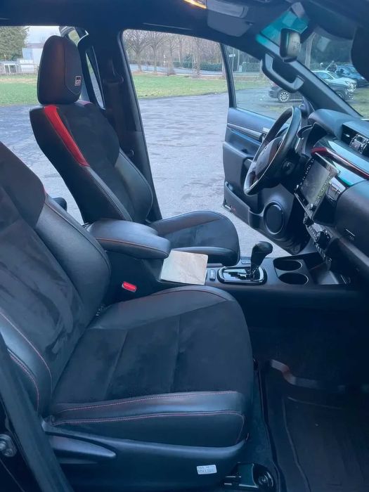 Toyota Hilux      2023