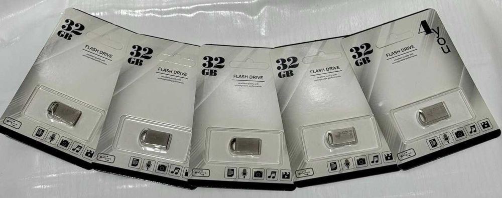USB flash, флешка, накопичувач 16-32GB Metal Нові