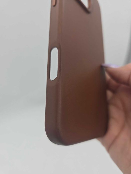 Case do telefonu DECODED Skórzany do IPhone 16 PRO Max