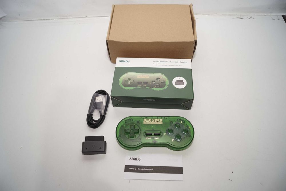 1628 Kontroler bezprzewodowy Pad Bluetooth 8Bitdo SN30 Pro