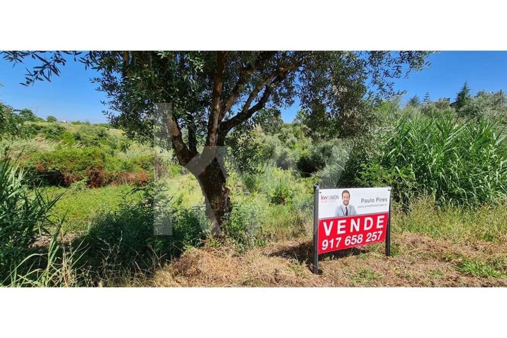 Terreno 2100M2 | Viabilidade 1 / 2 Moradias | Privacidade | 10 Minutos