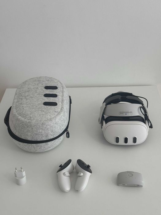 Meta Quest 3 128GB + BOBOVR M3 Pro com bateria + mala rígida