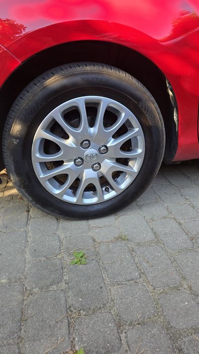 Toyota Yaris, Polski salon!
