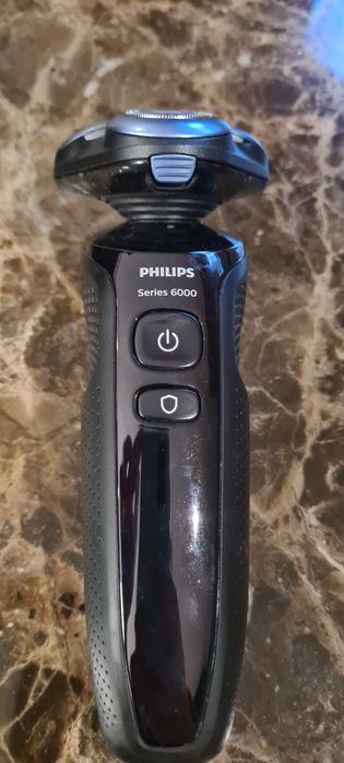 Máquina de barbear Philips serie 6000