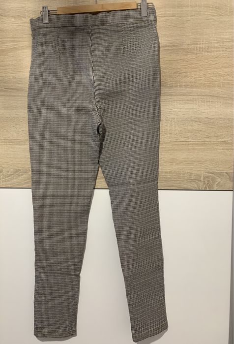 Spodnie damskie cropp rozm. 42