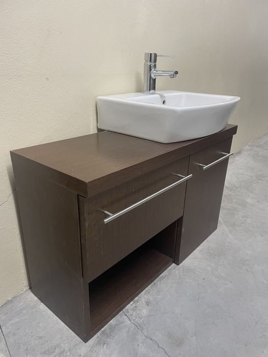 ¡Oportunidade! Movel Casa de Banho com lavatorio (Roca) + Torneira