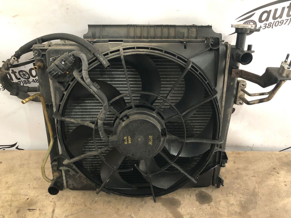 Дифузор Kia Sorento XM 2.2 акпп касета радіаторів соренто вентилятор