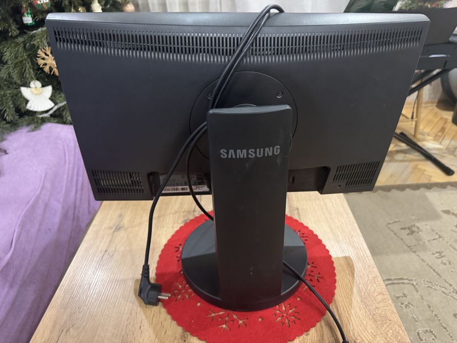 LCD монітор Samsung Syncmaster 2343BW