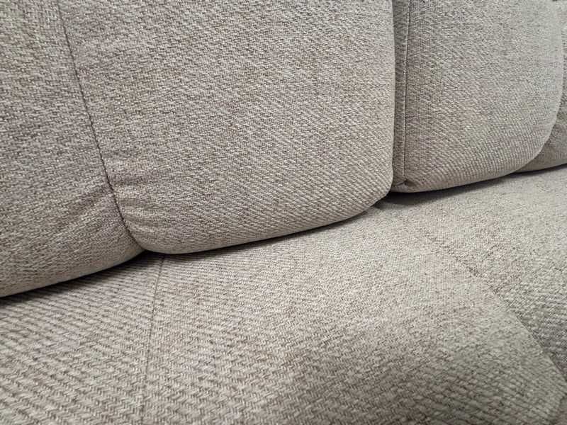 Pikowana elegancja sofa bąbelkowa 4 os Mamaia Micadoni beż 217x96x75cm