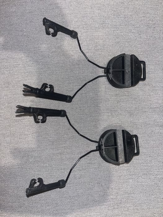 Адаптер Peltor Combat ARC Headband Conversion, Адаптери на шолом.