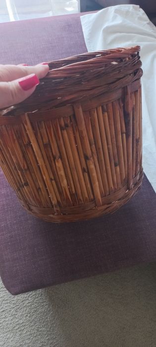 Cestos multiusos e outro para roupa suja