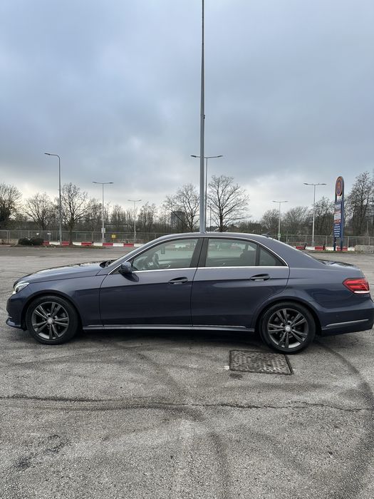 Mercedes E220d ANGLIK
