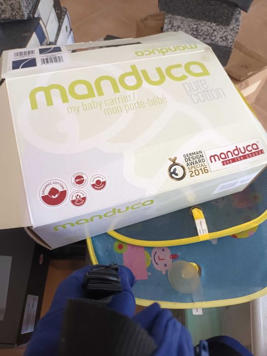 Cadeira, ovo para bebé e porta bebés Manduca