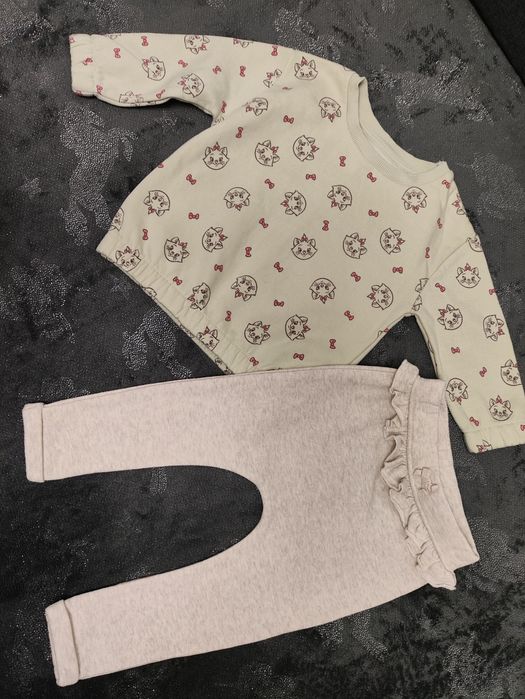 Одяг для дівчинки 9-12 місяців