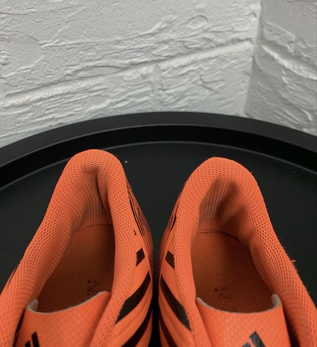 Футбольная обувь adidas оригинал 40.5р сороконожки бампы
