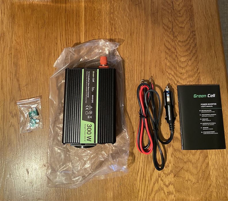 Инвертор 12V-220V