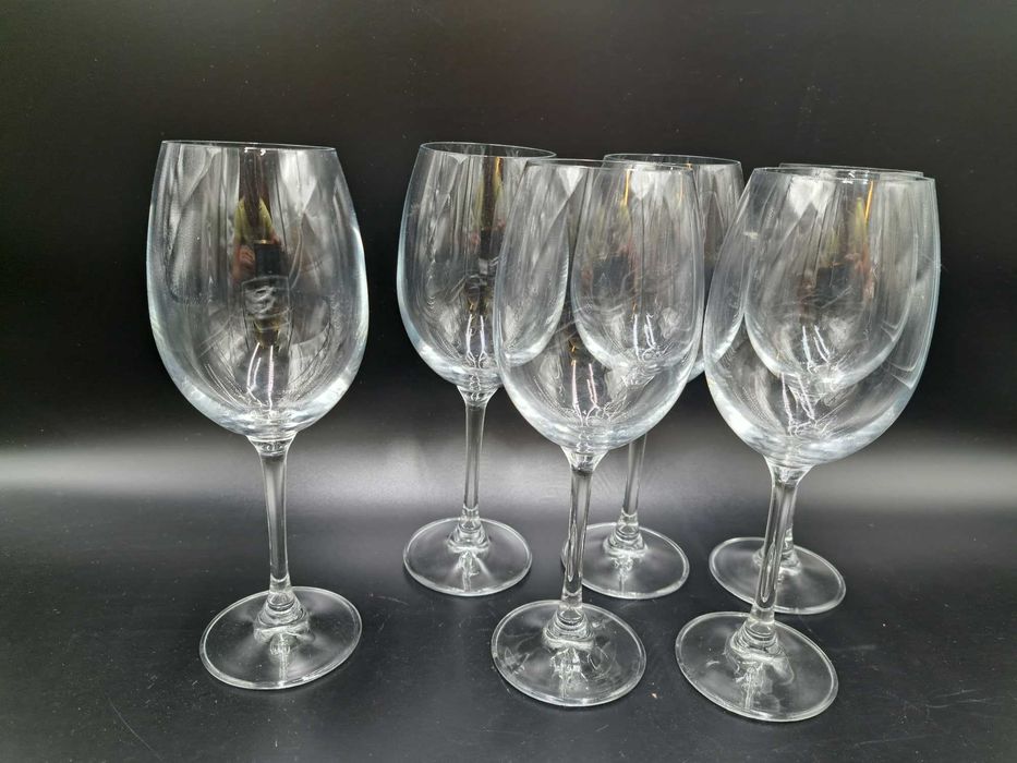 Duży kieliszek do wina z huty szkła Krosno