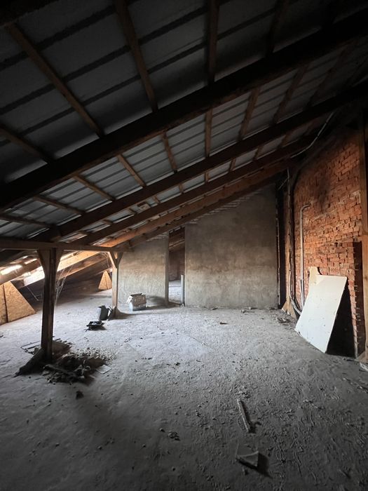 Продаж Мансарди.