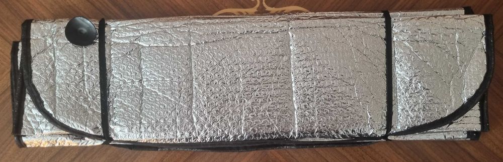 Автомобильная солнцеотражающая шторка