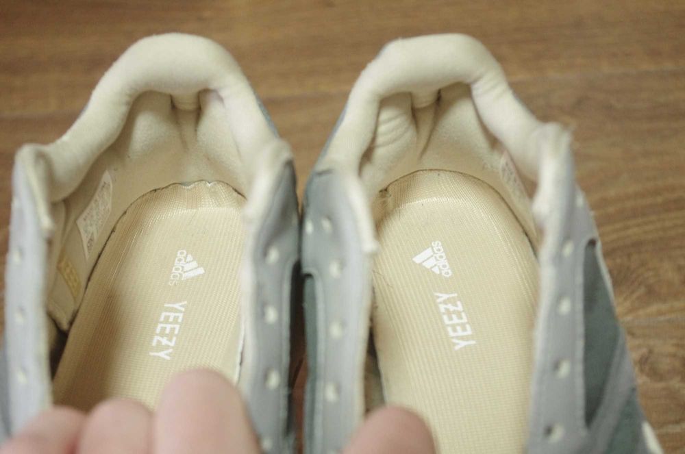 Кросівки Adidas Yeezy Boost 700 magnet 40 розмір оригінал чудовий стан