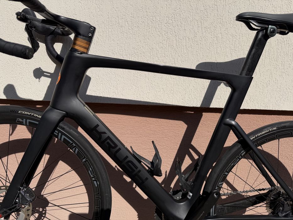 Rower szosowy Krush, hydraulika, Ultegra, full carbon, kola carbon