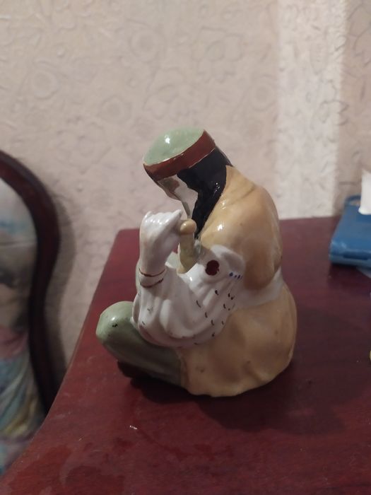 Статуэтка Казашка с дударой