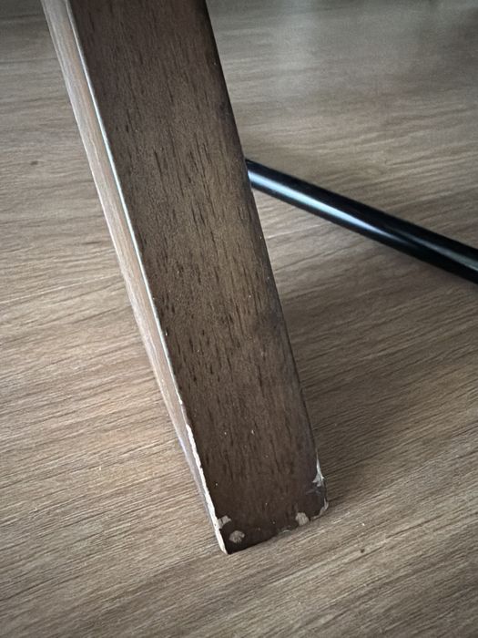 Mesa jantar ouval em nogueira cadeiras a parte