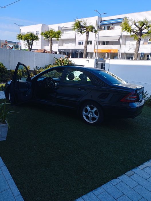 Carros ligeiros de passageiros