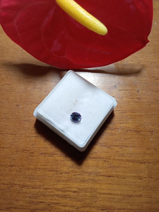 Diamante CVD Azul. 0,40 Quilates 4,50 mm Claridade VVVS  Certificado