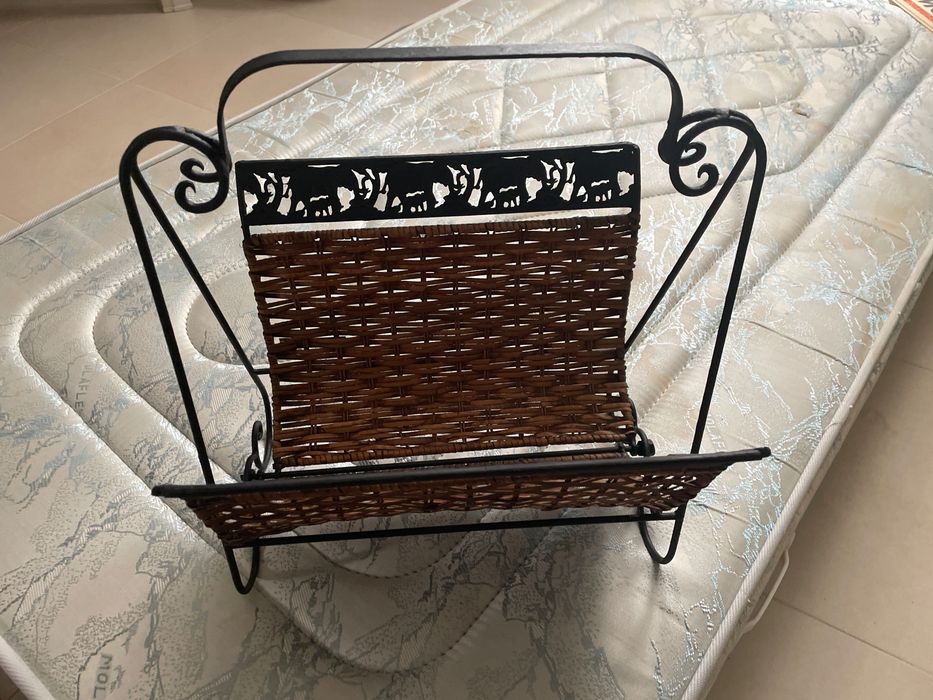 Porta-Revistas/discos/livros