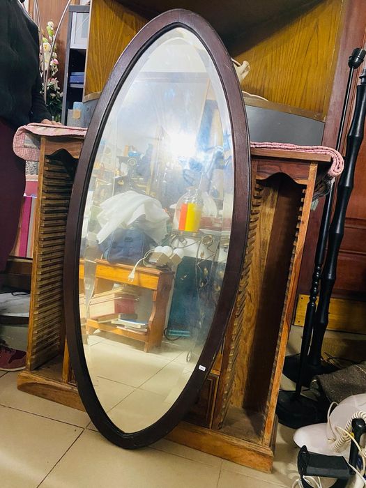 Grande variedade de espelhos