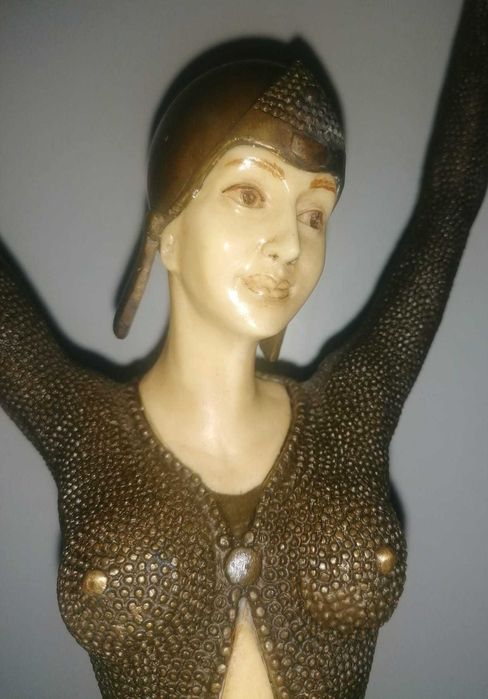 "Dourga" estatueta em bronze autor Demeter Chiparus