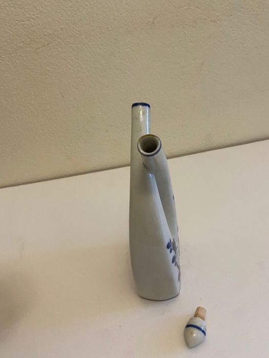 Galheteiro em louça tradicional de Viana do Castelo pintada a mão