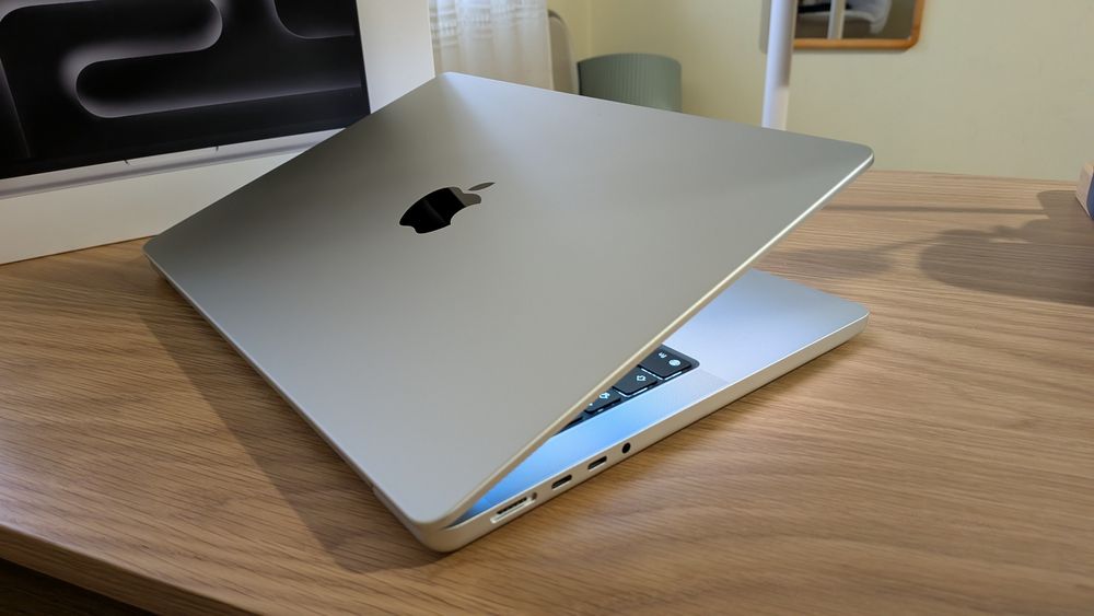 MacBook Pro M5 de 14" com fatura e garantia
