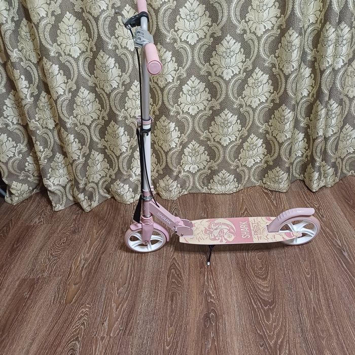 Продам самокат новий.